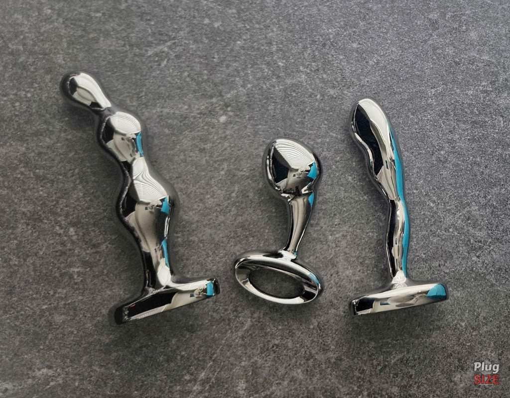 B vibe stainless steel prostate plug vs. Njoy Pure Plug medium vs. B vibe stainless anal beads